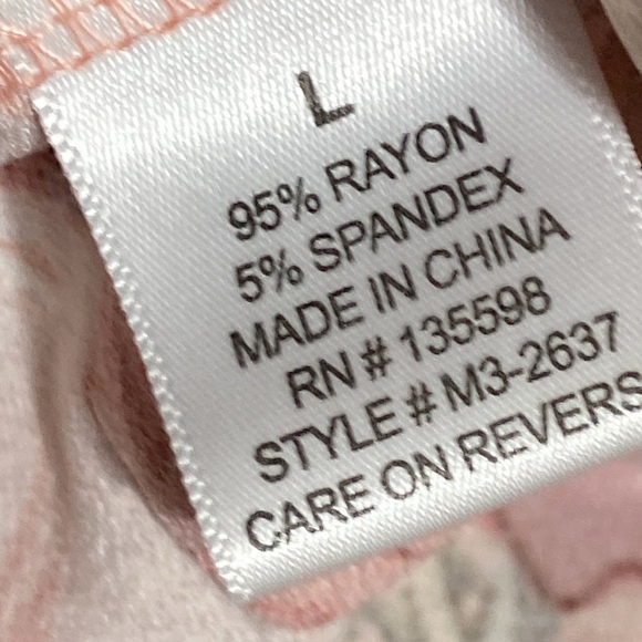 Cure floral blouse top shirt size LARGE - Picture 14 of 15